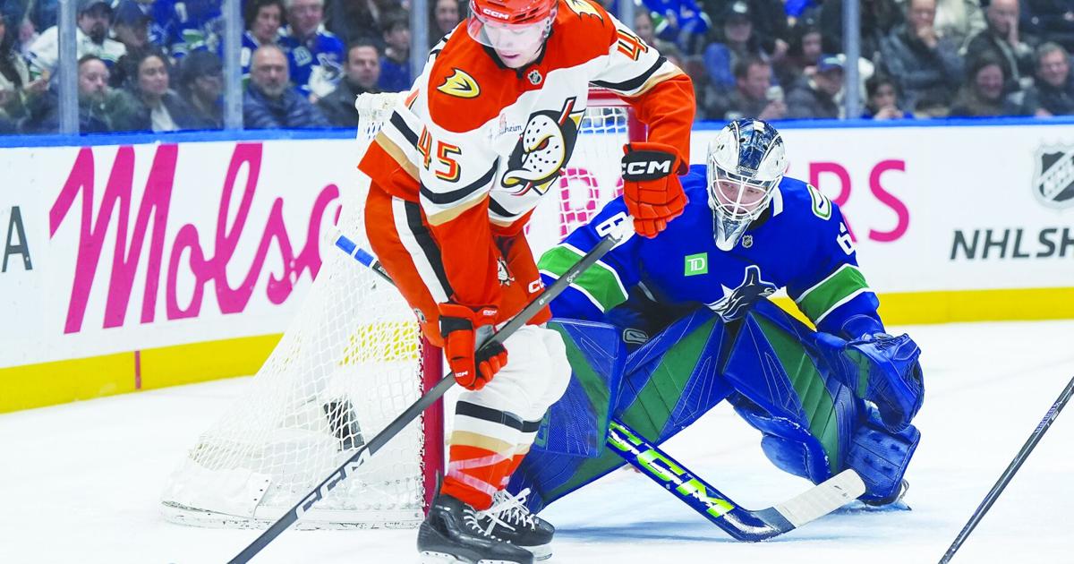 Tolopilo makes 32 saves in Canucks’ win over Ducks | Sports