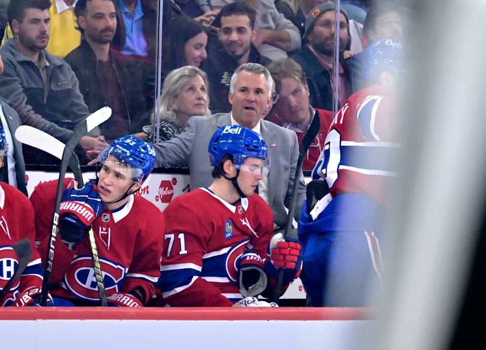 Montreal Canadiens head coach Martin St. Louis during an NHL game.Eric Bolte-Imagn Images