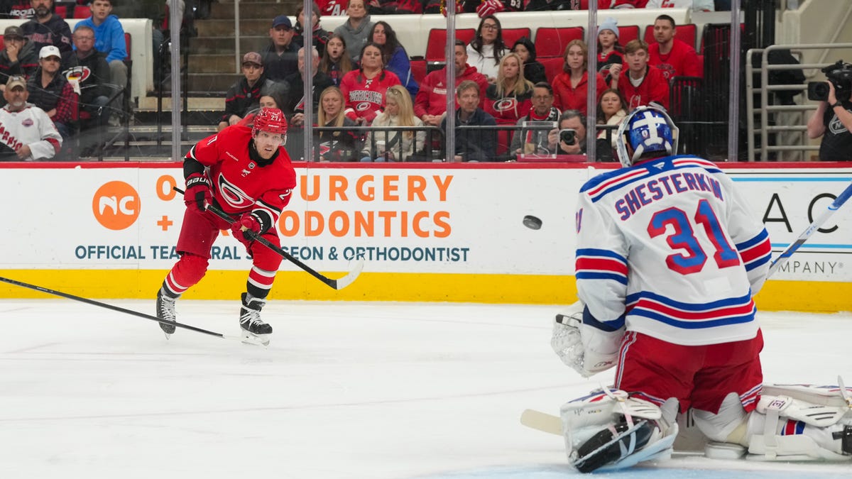 Rangers at Panthers odds, picks and predictions