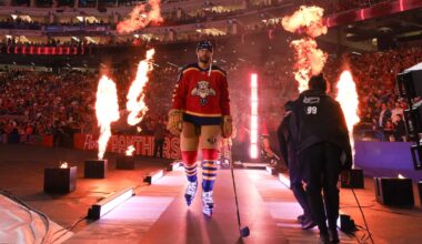 US Olympian hit high by puck, leaves game