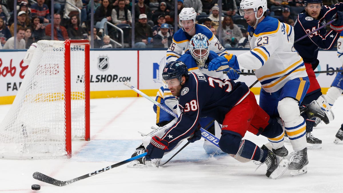 Zach Werenski returns in Columbus Blue Jackets' 5-1 win vs Sabres