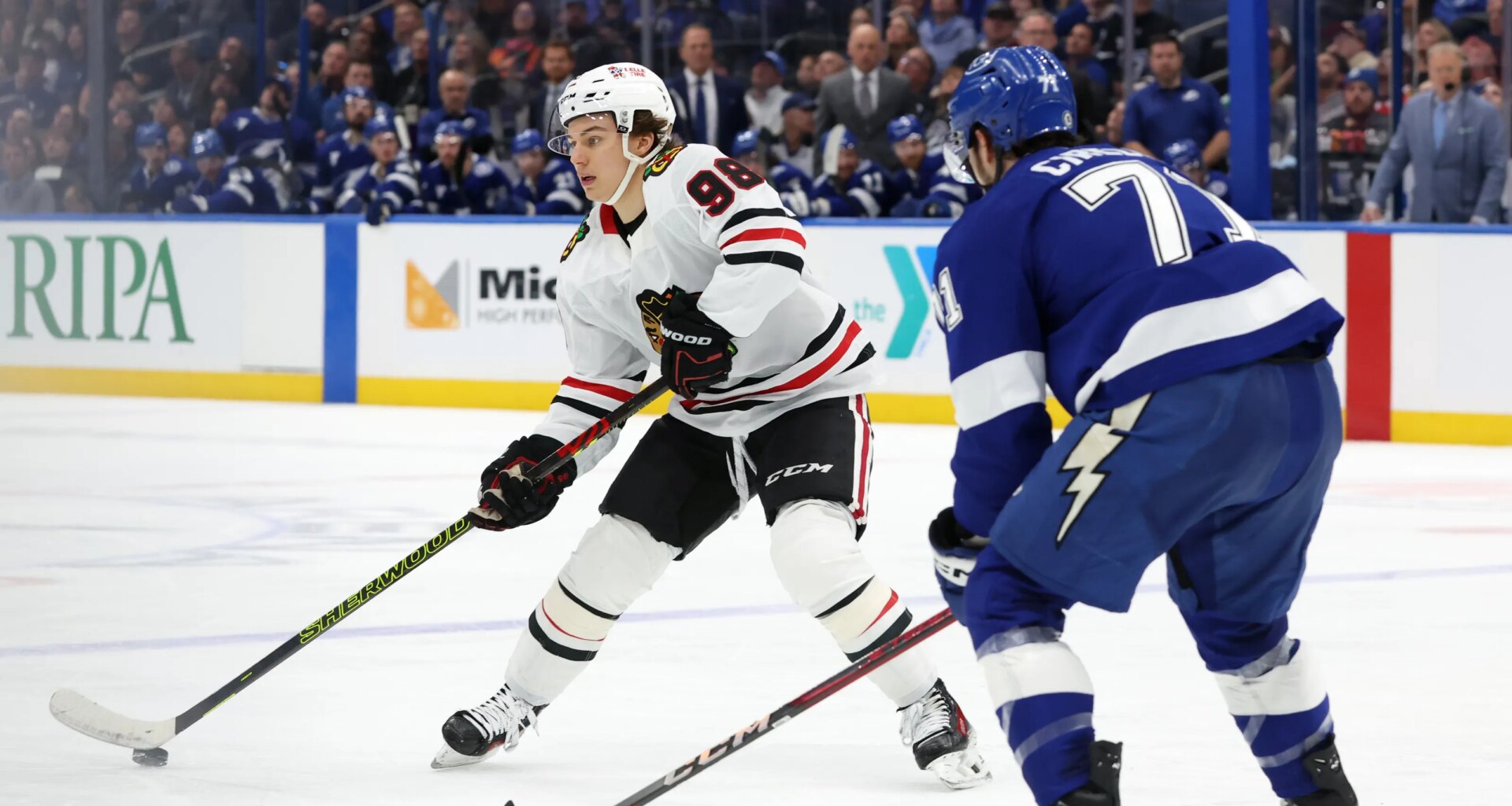 Lightning at Blackhawks odds, picks and predictions
