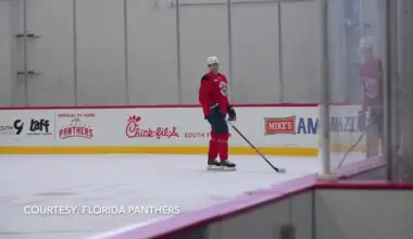 Steelers HC Mike Tomlin reportedly steps down after 19 seasons