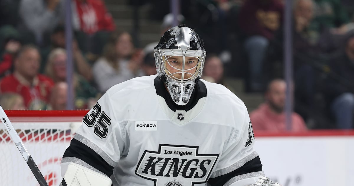 Darcy Kuemper returns for Los Angeles Kings against Tampa Bay Lightning