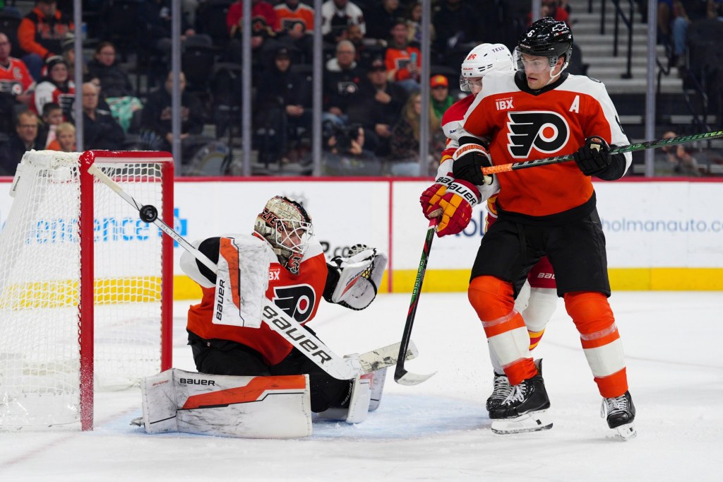 Humbling by Rangers extends Flyers' winless streak to six games