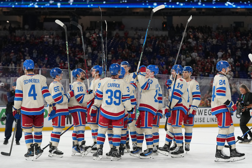 Rangers beat Panthers 5-1 in first outdoor hockey game in Miami,