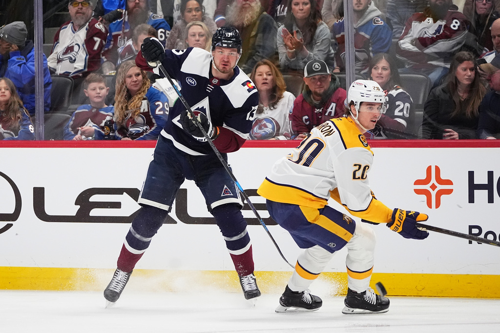 Nichushkin in car accident before game, held out of 5-2 win over Capitals as precaution, coach says