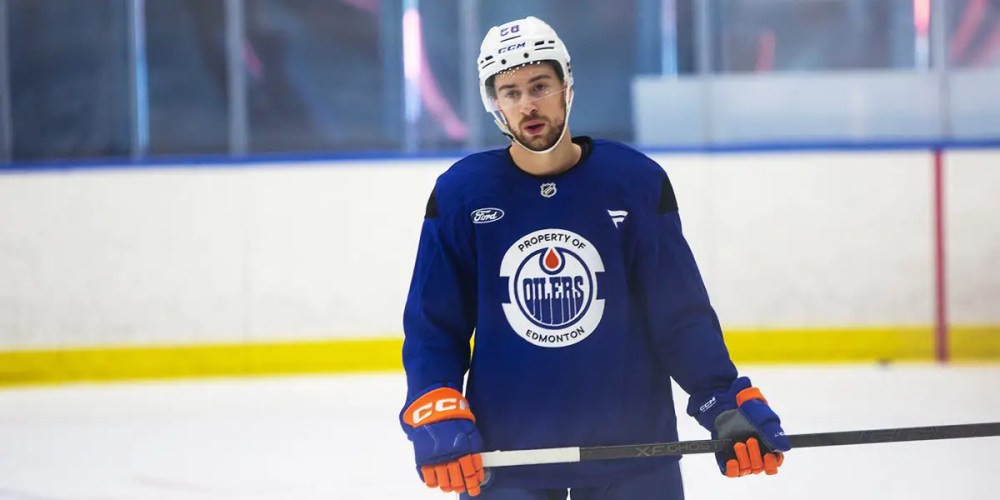 Andrew Mangiapane Oilers practice. Photo by Jim Parsons