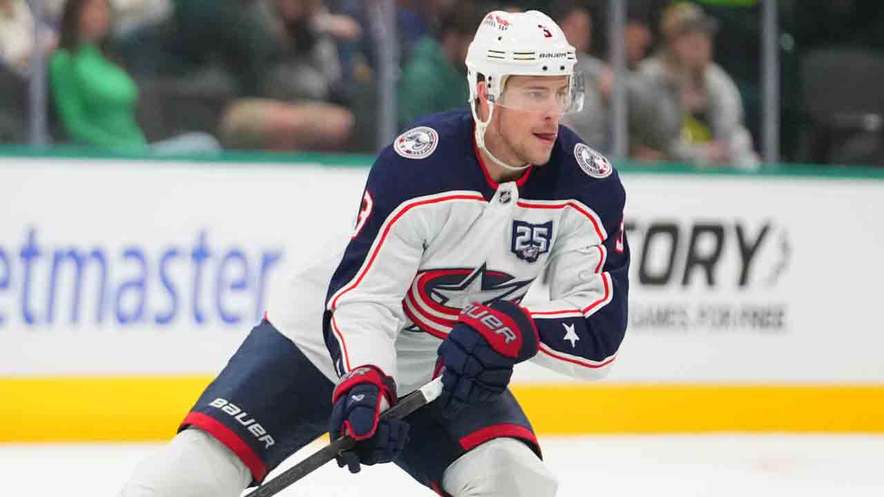 Coyle's hat trick leads Blue Jackets over Blackhawks