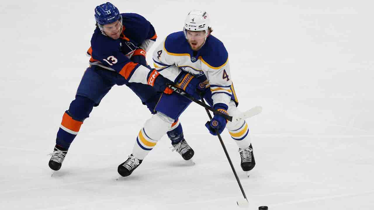 Islanders' Roy calls out Barzal after loss to Sabres