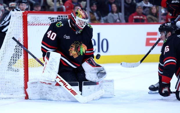 Chicago Blackhawks goaltender Arvid Soderblom (40) makes a save in the second period of a game against the Tampa Bay Lightning at the United Center in Chicago on Jan. 23, 2026. (Chris Sweda/Chicago Tribune)