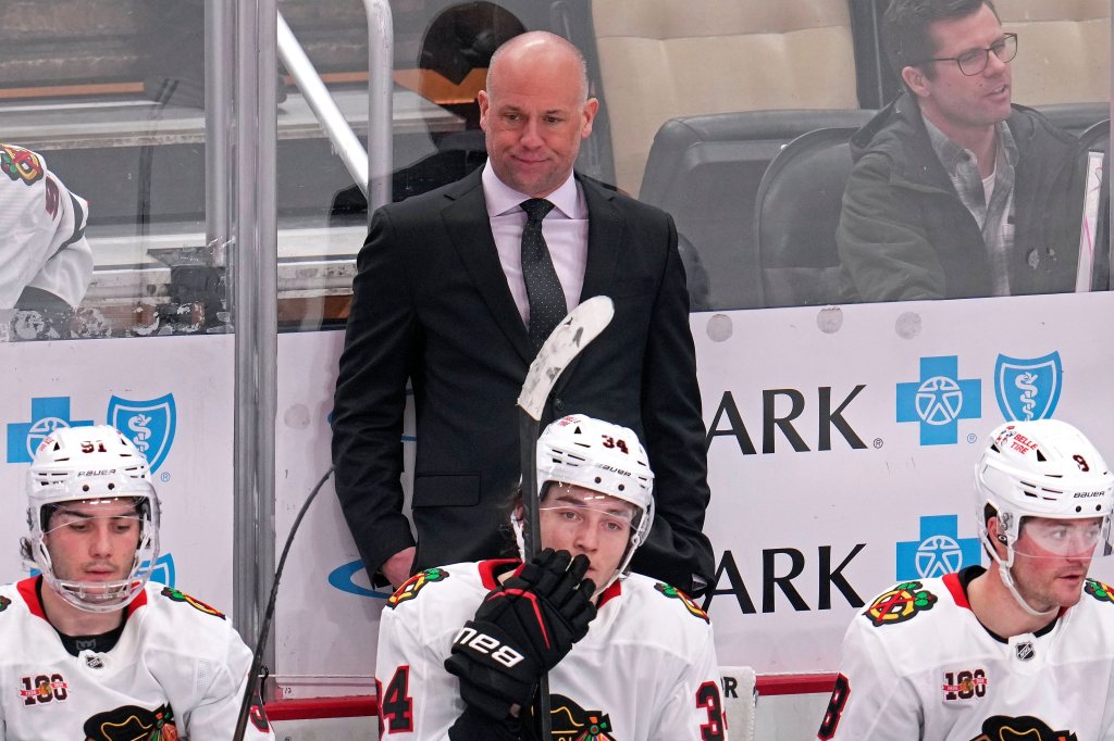 Chicago Blackhawks lose to Pittsburgh Penguins 6-2