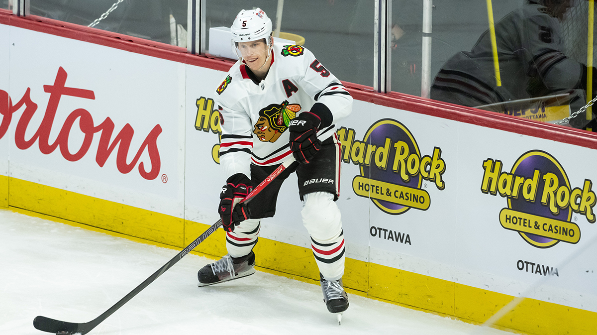 Chicago Blackhawks defenseman Connor Murphy (5) controls the puck in the third period against the Ottawa Senators at the Canadian Tire Centre.