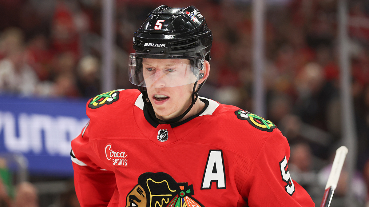 Chicago Blackhawks defenseman Connor Murphy (5) waits for a faceoff during the second period against the Pittsburgh Penguins at United Center.