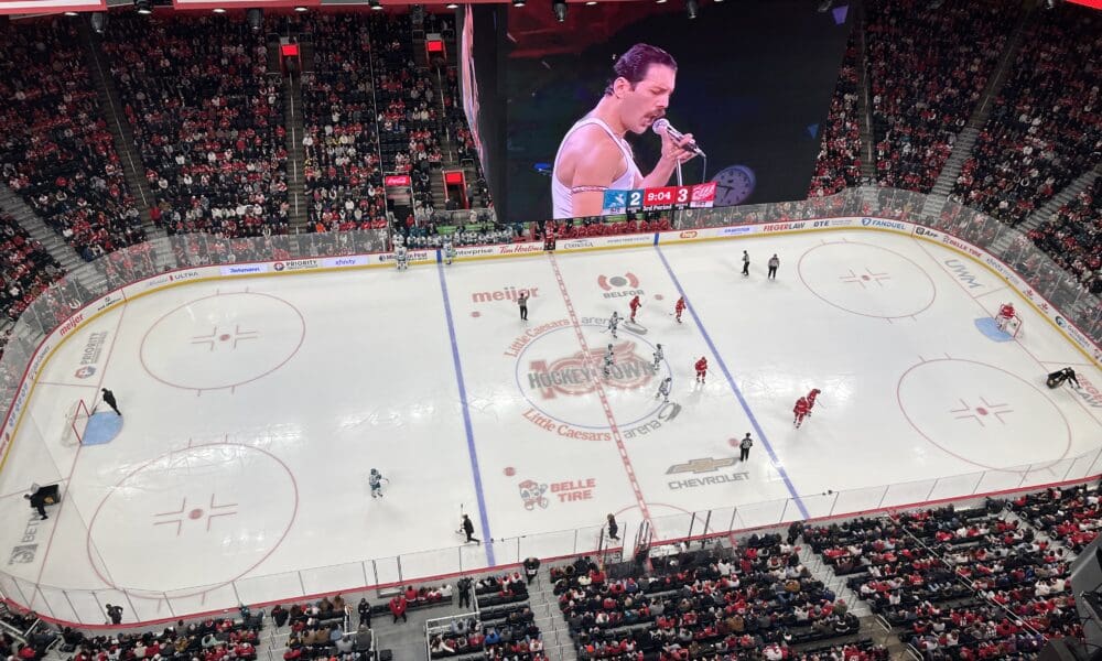 Smith Scores in Return, But Sharks Lose 4-2