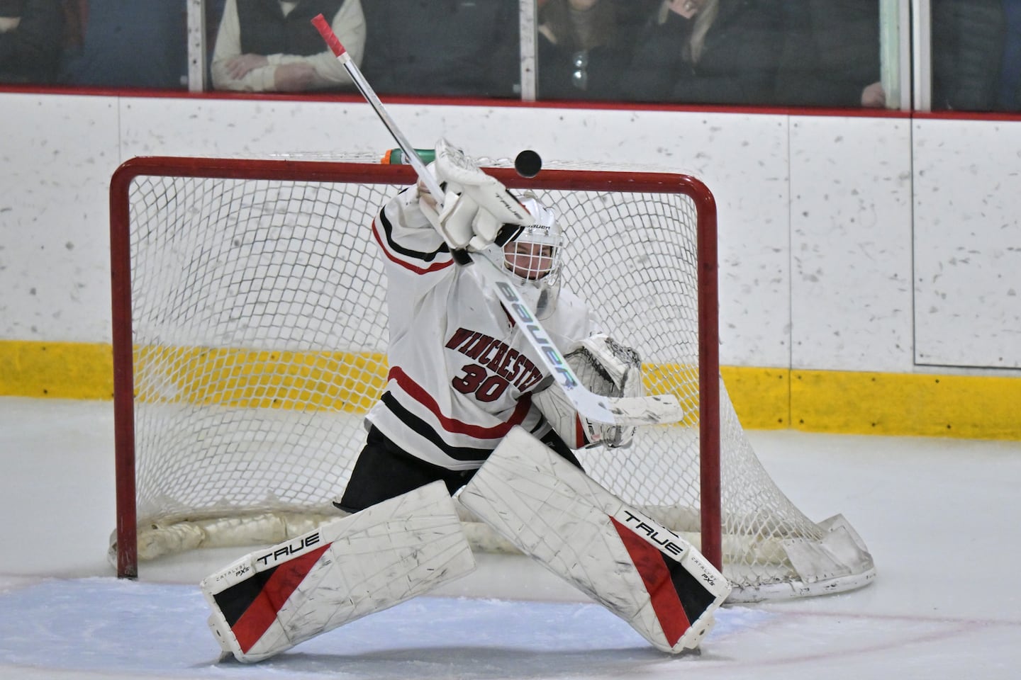 Graham Emerick made 31 saves to beat Arlington, 2-1. 