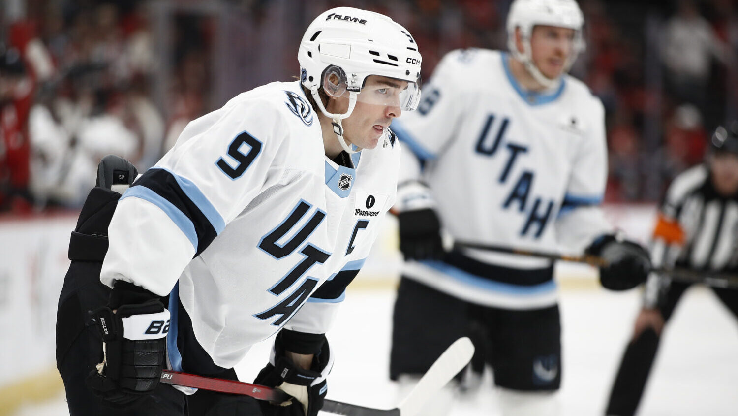 Utah Mammoth vs Hurricanes Clayton Keller...