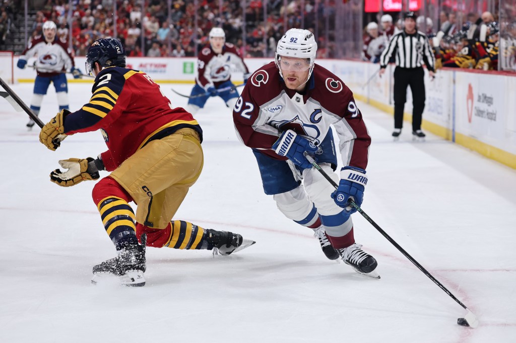 Avalanche captain Gabe Landeskog leaves game with injury