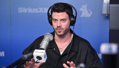 ‘Heated Rivalry’ star François Arnaud calls on NHL to improve LGBTQ+ inclusion