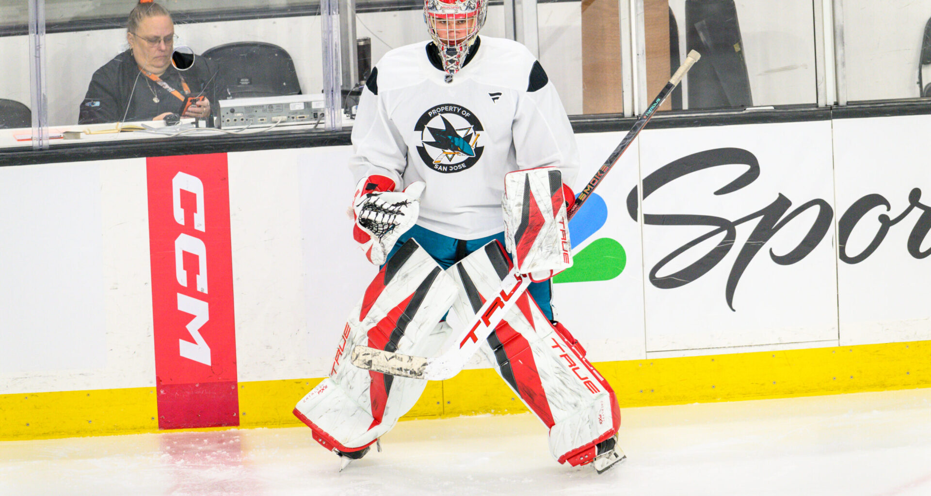Sharks Top Goalie Prospect To Play NCAA Hockey in 26-27
