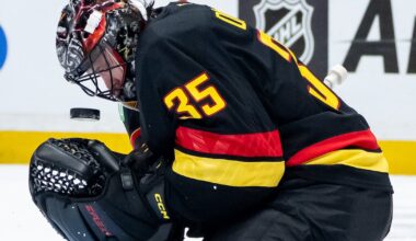 Vancouver Canucks G Thatcher Demko to have hip surgery, done for season