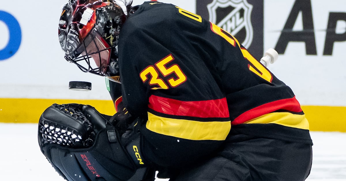 Vancouver Canucks G Thatcher Demko to have hip surgery, done for season