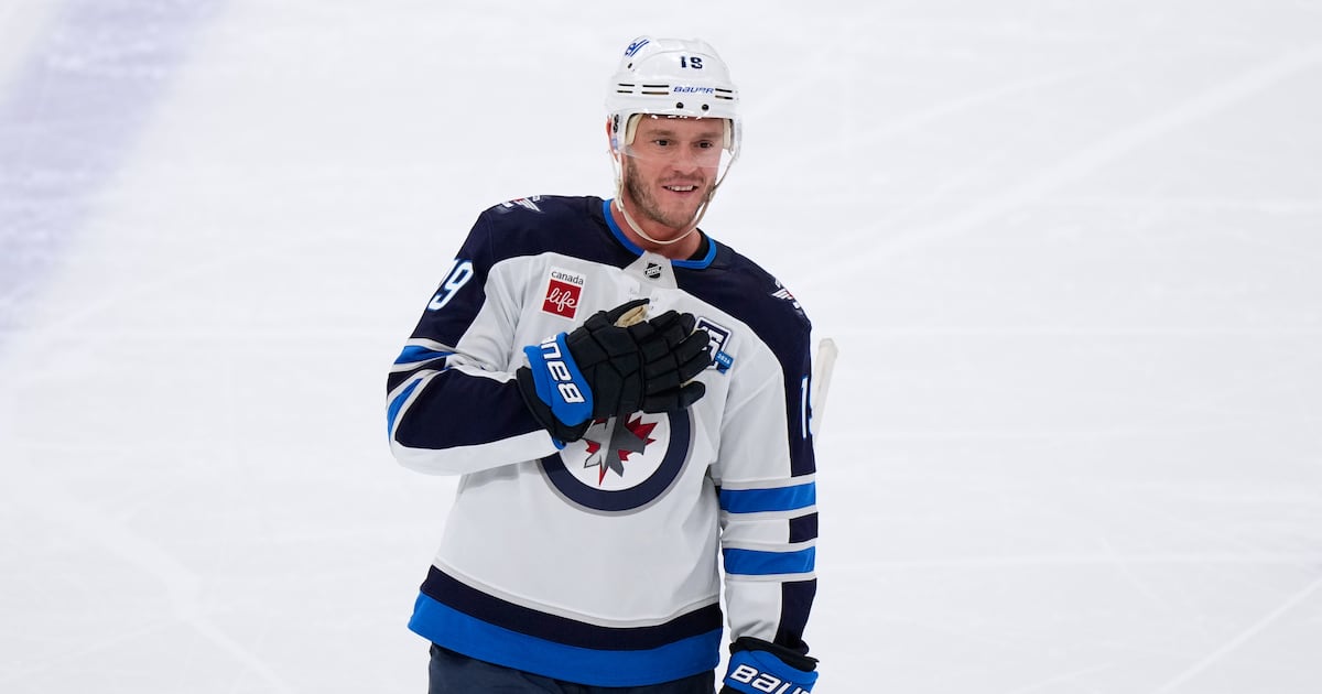 Spencer Knight makes 32 saves, Chicago Blackhawks blank Winnipeg Jets to spoil Jonathan Toews’ return to Chicago