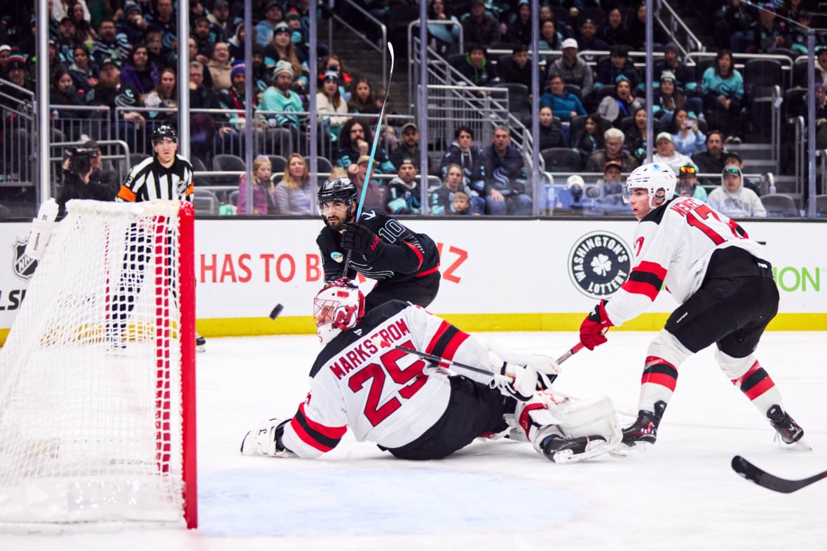 Devils Fall To Kraken 4-2 in Final Game of Road Trip