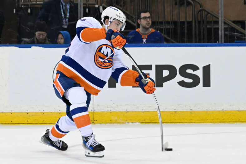 NHL: New York Islanders at New York Rangers