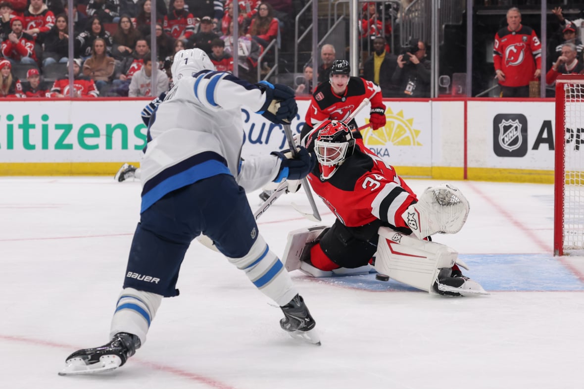 MacLean Night Spoiled, Devils Flop vs. 30th-Ranked Jets