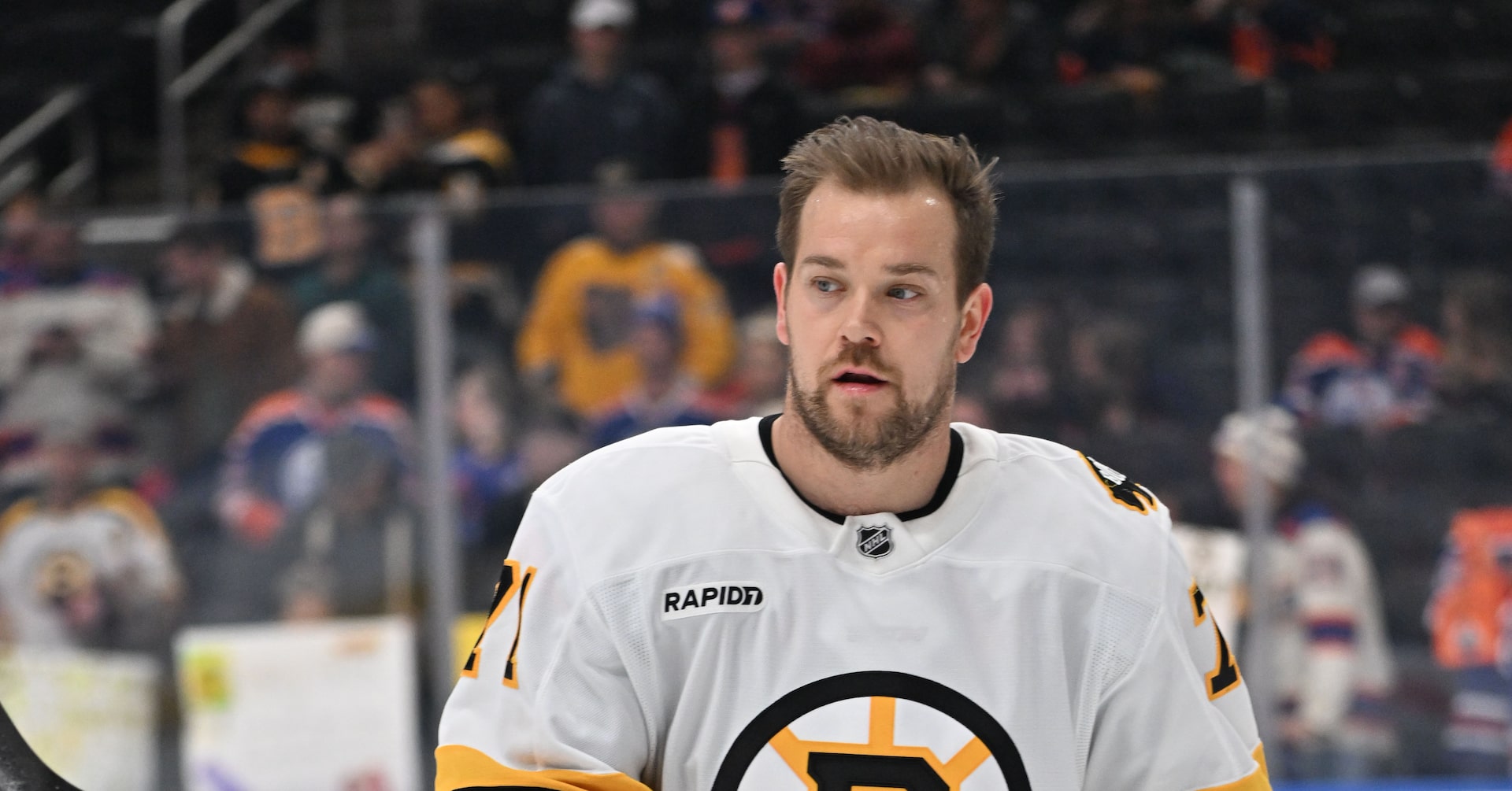 David Pastrnak's 3-point effort helps Bruins pound Oilers, end skid