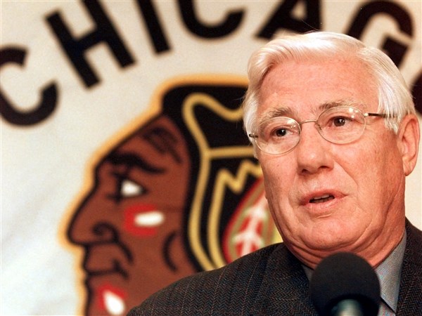 Hockey Hall of Fame player and longtime Blackhawks executive Bob Pulford dies at 89