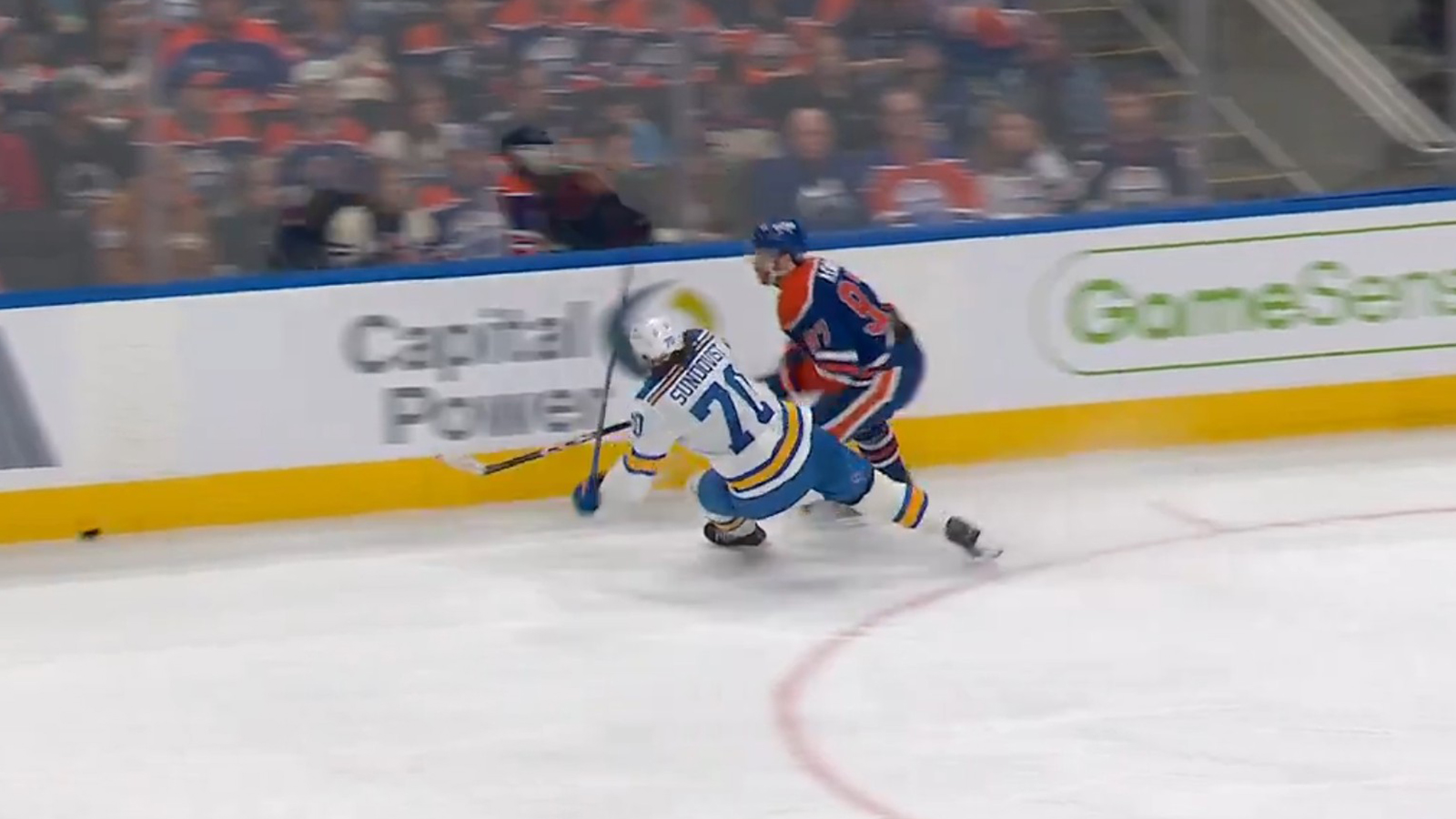 Oskar Sundqvist collides with Connor McDavid