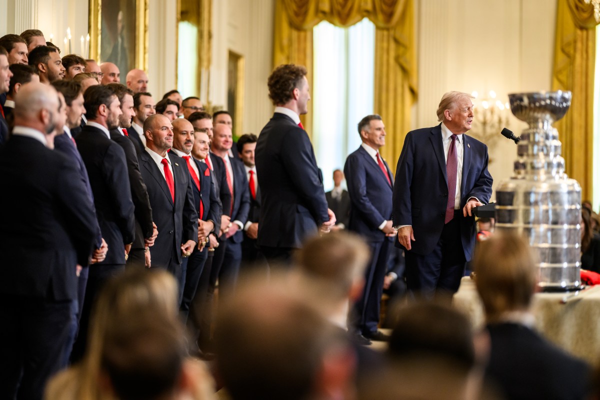 President Donald Trump and members of the 2025 Stanley Cup champion Florida Panthers, Thursday, January 15, 2026, on the West Colonnade of the White House. (Official White House Photo by Daniel Torok)