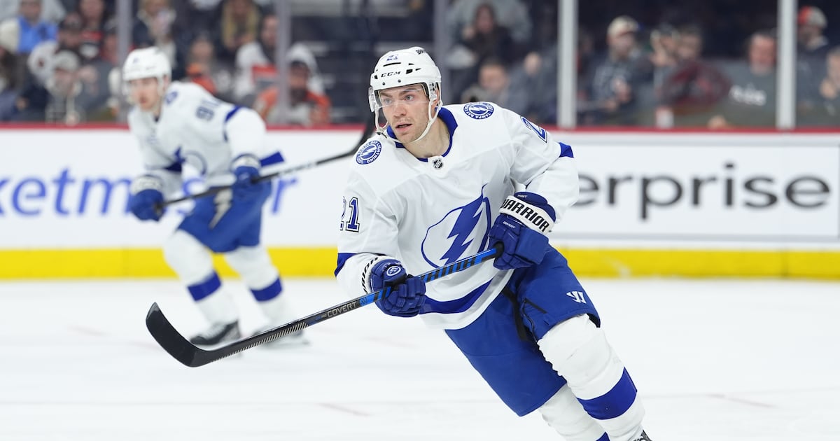 Tampa Bay Lightning’s Brayden Point exits game with apparent lower-body injury