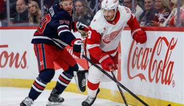 Red Wings score 4 times in third period to beat Jets 5-1