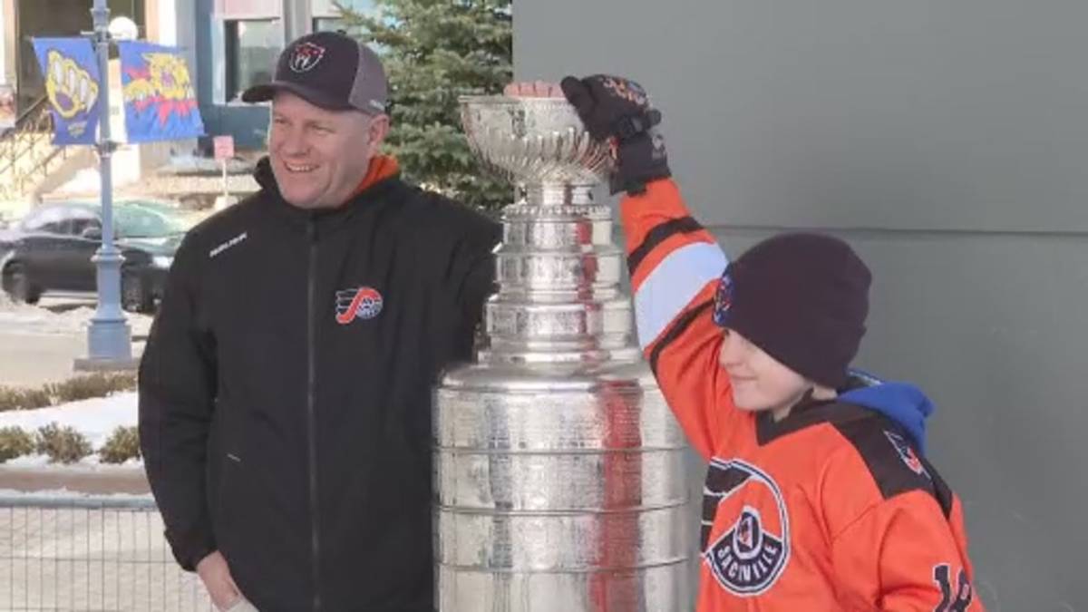 Click to play video: 'Stanley Cup visits Moncton'