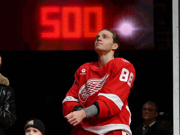 Detroit's Patrick Kane ties Modano for American-born NHL points mark in 3-1 loss to Kings