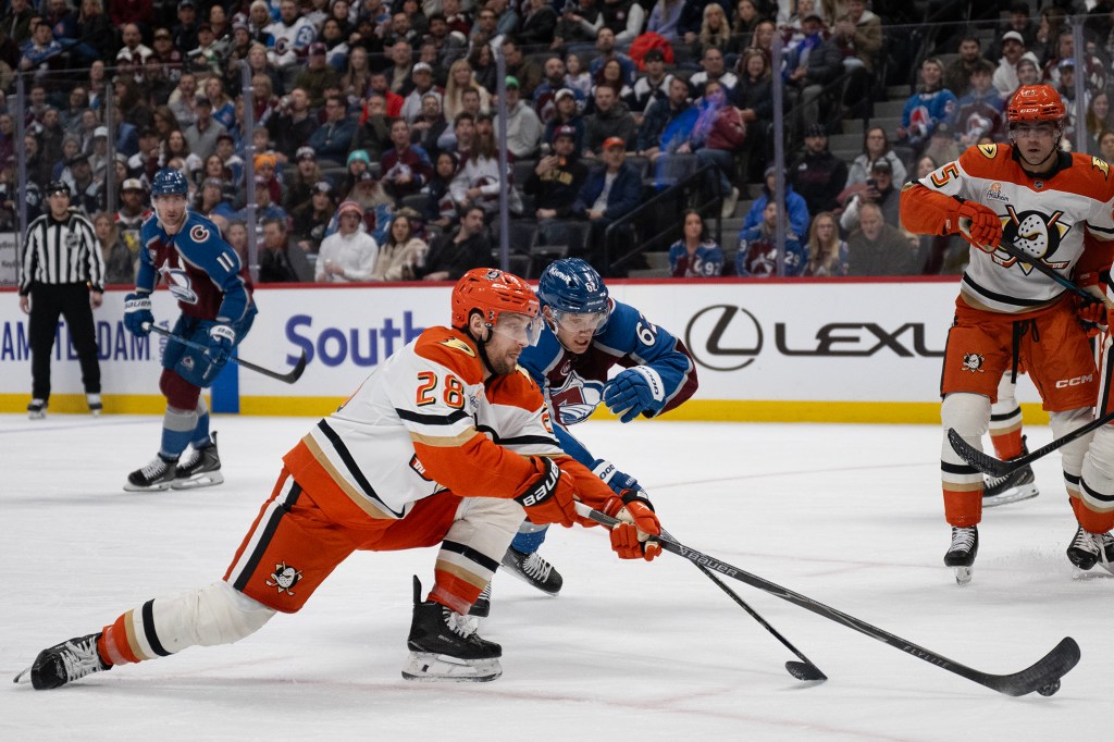 Colorado Avalanche fall 2-1 to Anaheim Ducks in shootout