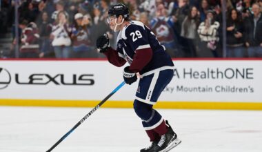 Avalanche down blues in 6-1 win behind Nathan MacKinnon's 400th NHL goal