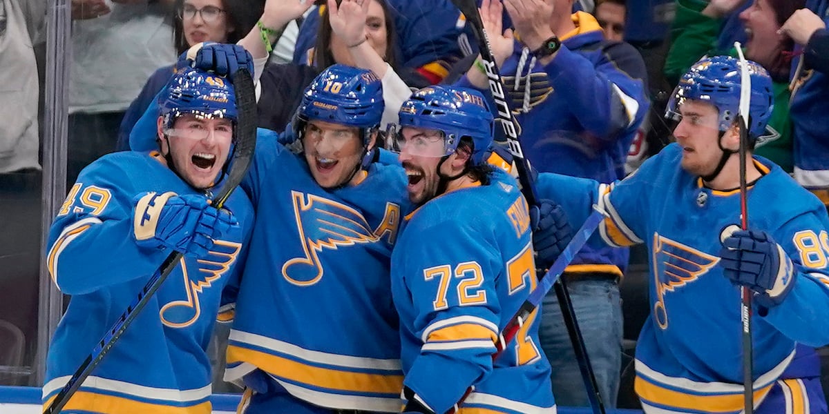 Blues beat Predators 3-2 as Buchnevich scores twice