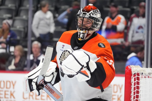 Philadelphia Flyers goaltender Samuel Ersson reacts as time runs out in the third period of a game against the Colorado Avalanche on Friday, Jan. 23, 2026, in Denver. (AP Photo/David Zalubowski)