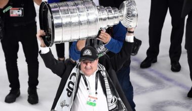 Lightning owner Jeff Vinik suffers ‘major leg fracture’ in snowmobile accident