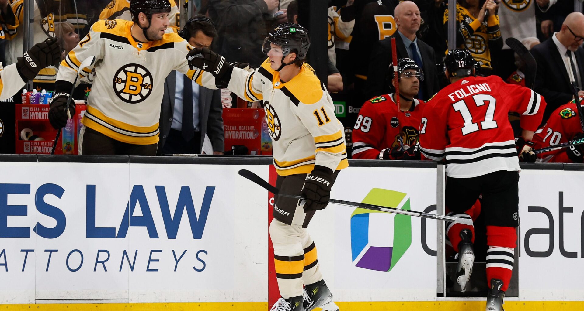 Blackhawks and Bruins Meet For Final Time at the United Center
