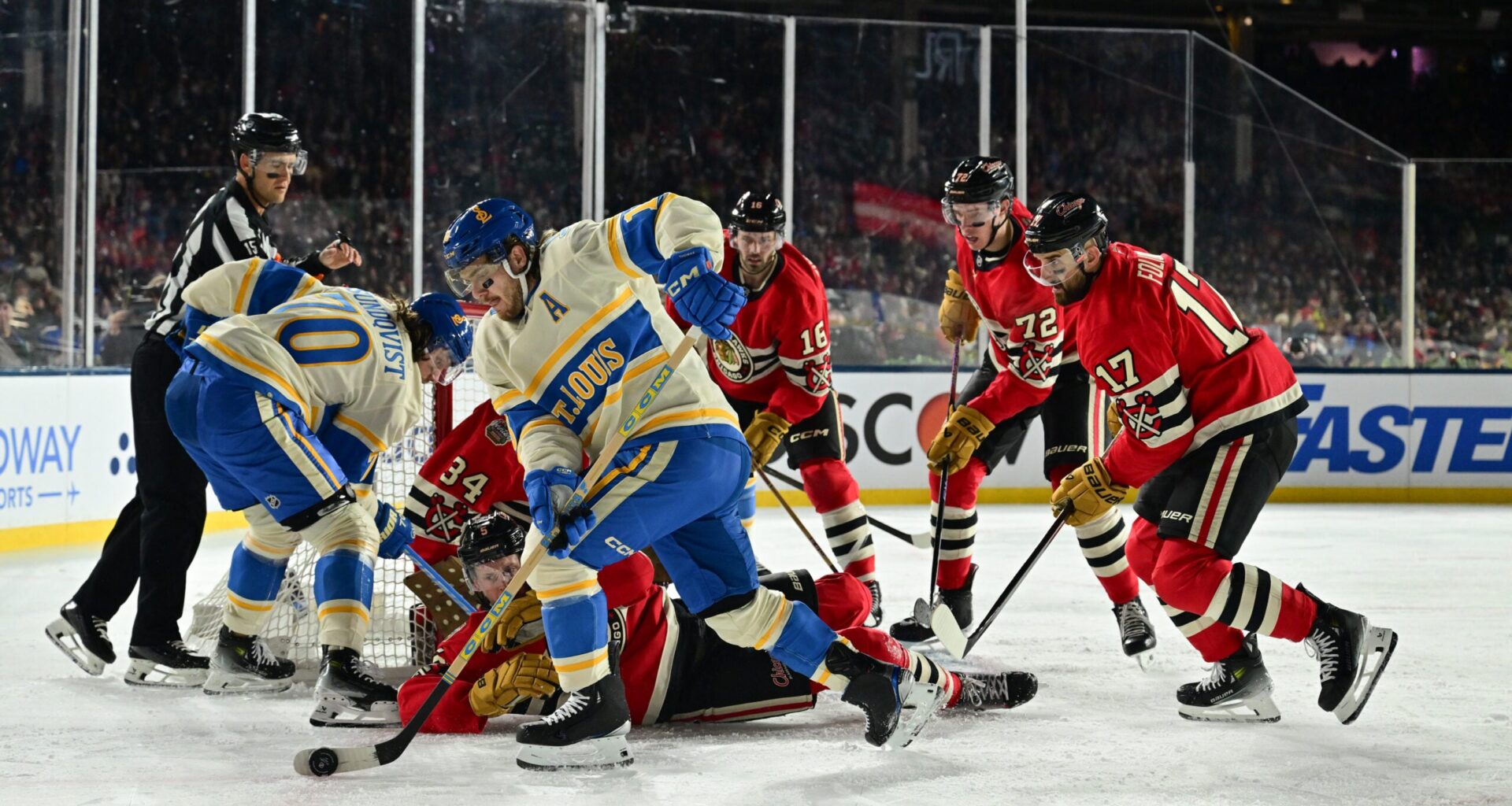 Blues and Hawks for a Classic Central Division Matchup