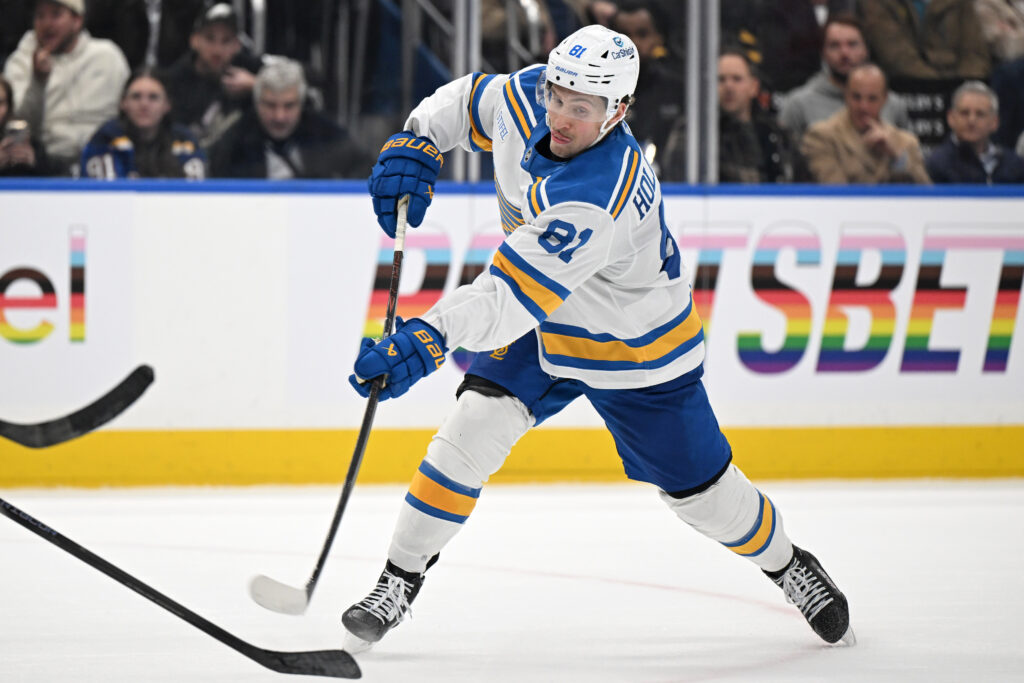 Blues' Dylan Holloway Had MRI, Remains Day-To-Day