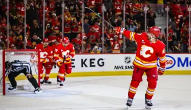 Lightning predicted to bring back 2-time Stanley Cup champion in trade with Flames image