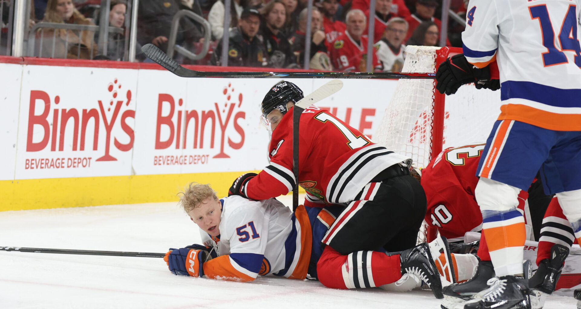 Chicago Blackhawks Fall Short in Loss to New York Islanders