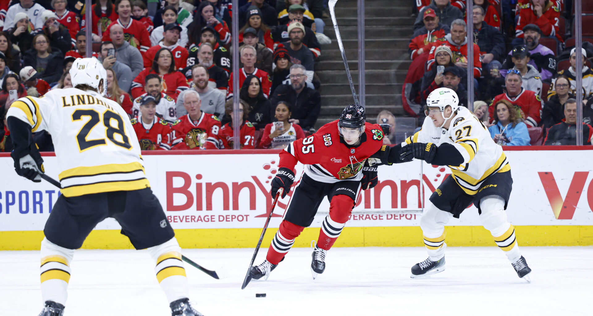 Chicago Blackhawks Give Up 5 Unanswered, Lose 5-2 to Bruins