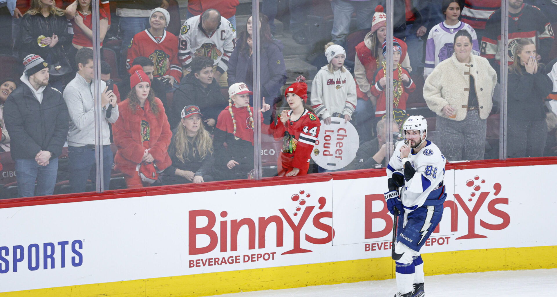 Nikita Kucherov Silences Chicago in a 2-1 Win for Lightning